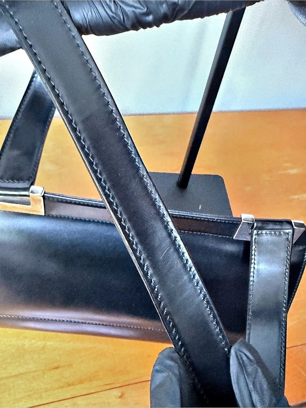 Gucci Black Shoulder Bag - Picture 7 of 13